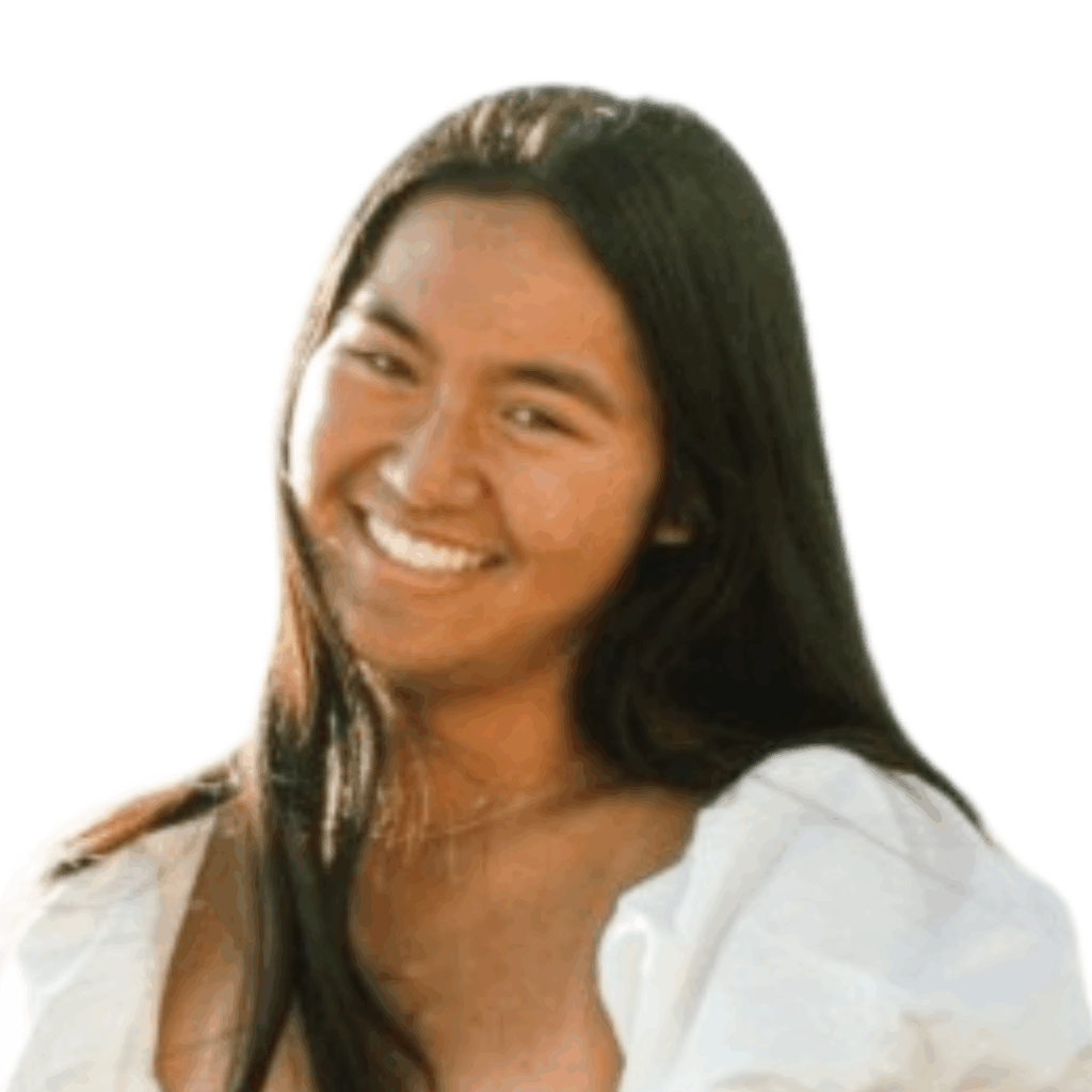 Bella Villarin headshot